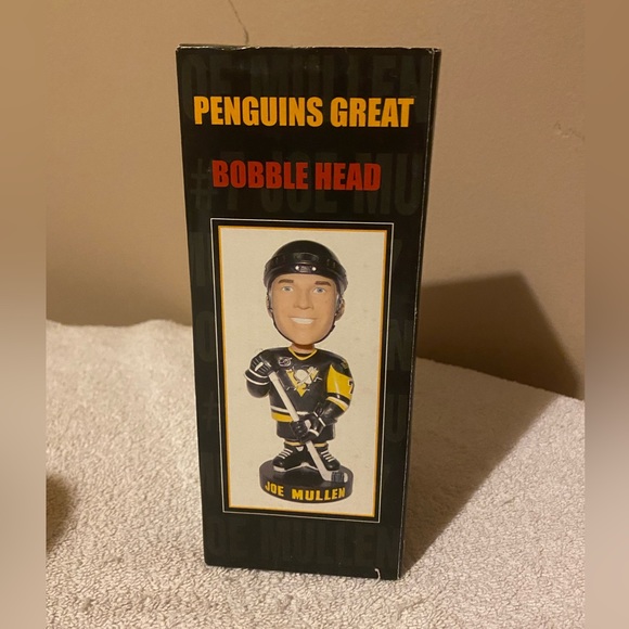 Pittsburgh Penguins NHL Joe Mullen Hockey Bobblehead - Picture 4 of 4